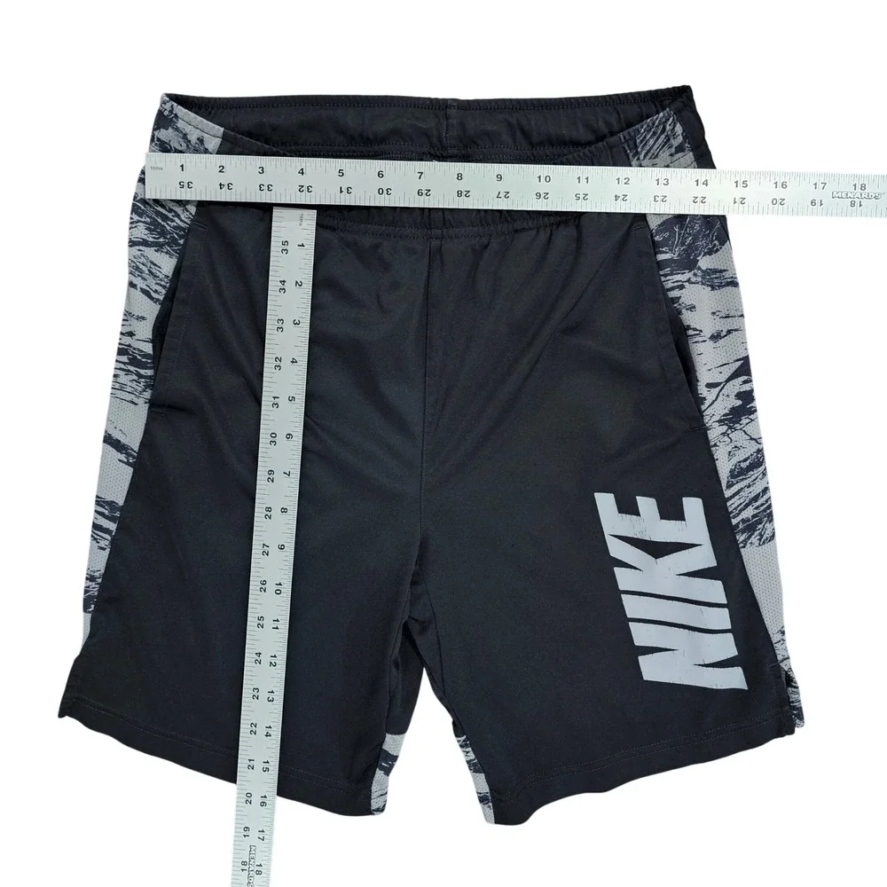 Nike Dri-FIT Mens M Black Graphic Athletic Training Shorts Camo Side Panels